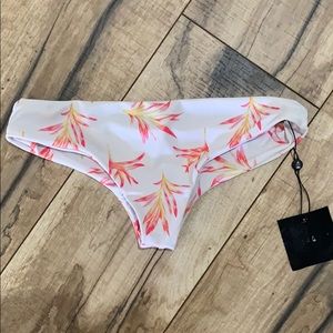 NWT STONE FOX SWIM BOTTOMS